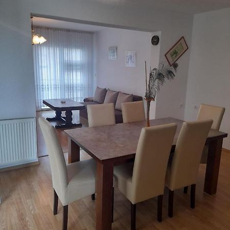 דירות Sanski Most Apartman Sana Lux מראה חיצוני תמונה