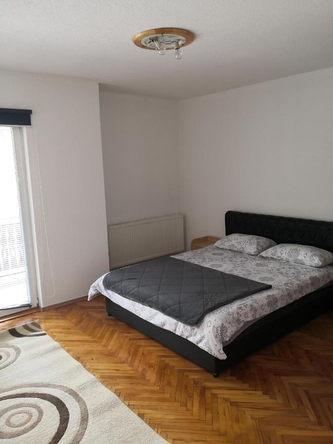 דירות Sanski Most Apartman Sana Lux מראה חיצוני תמונה