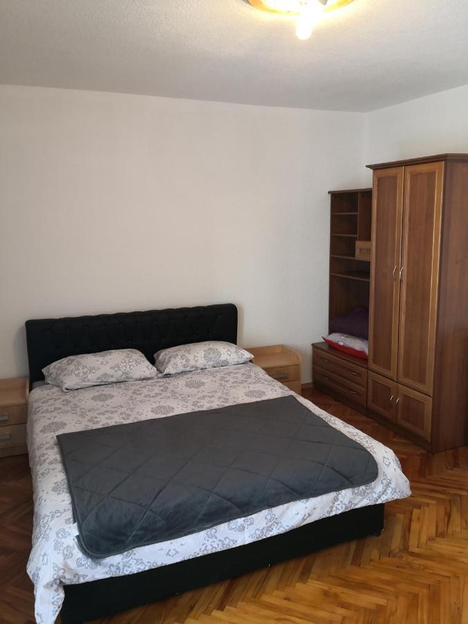 דירות Sanski Most Apartman Sana Lux מראה חיצוני תמונה