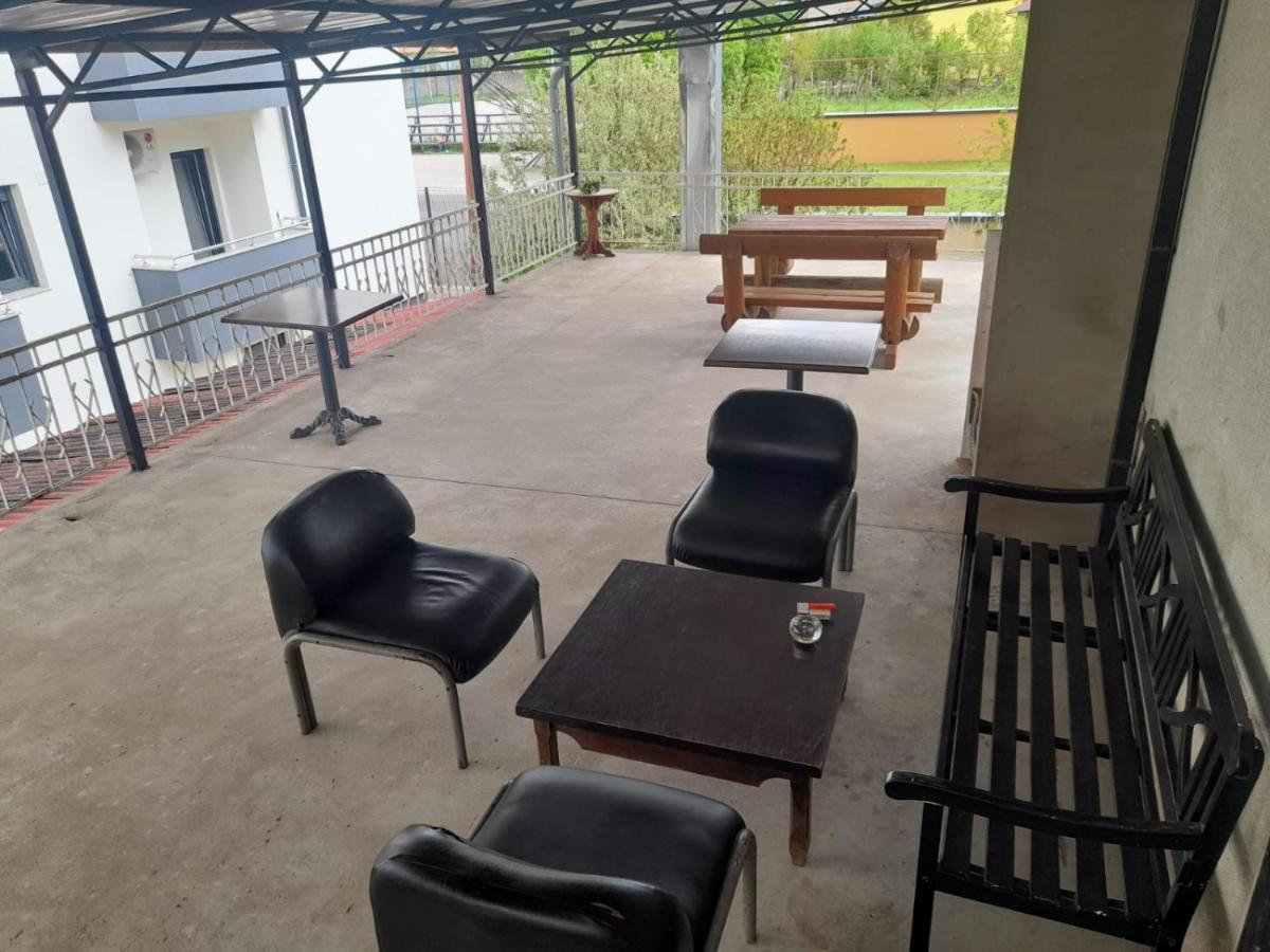 דירות Sanski Most Apartman Sana Lux מראה חיצוני תמונה